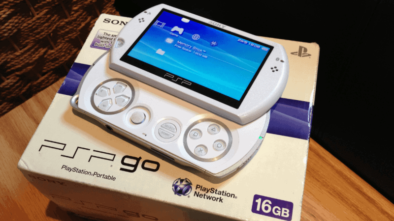File:White PSP Go.jpg - Wikimedia Commons