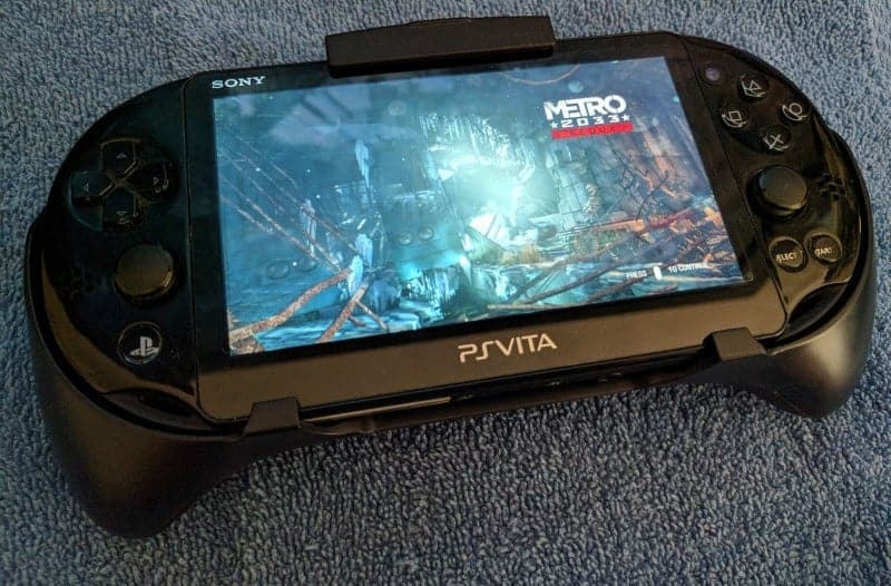 ps vita 2000 hori grip